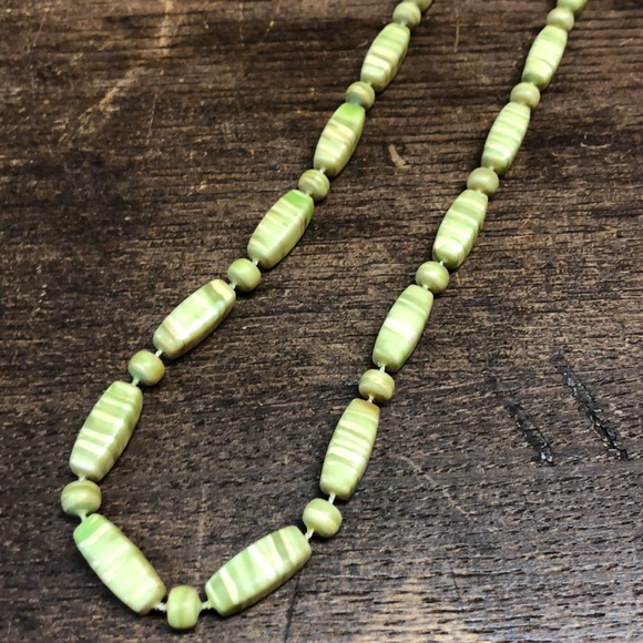 Vintage Necklace Beads Green Boho Hippie - Picture 2 of 4